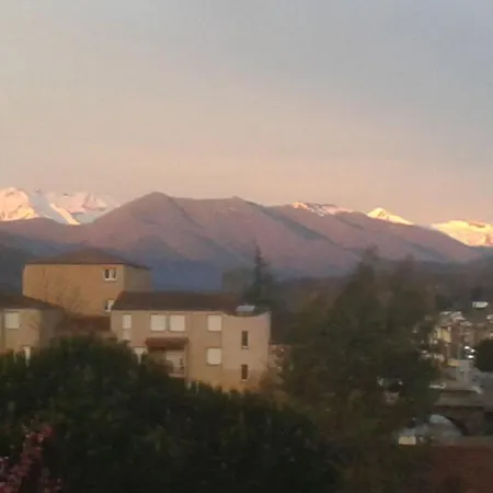D'hotes L'enclos Des Jacobins Oda ve Kahvaltı