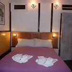 Bed & Breakfast D'hotes L'enclos Des Jacobins Saint-Girons (Ariege)