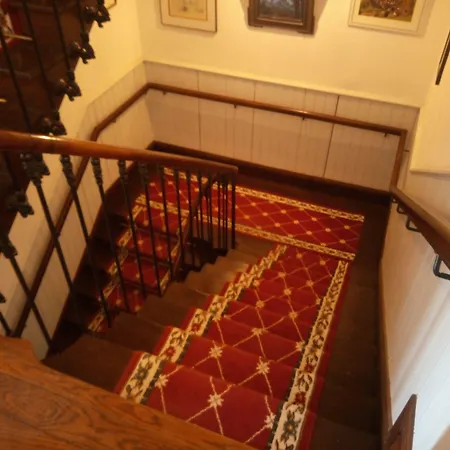 D'hotes L'enclos Des Jacobins 3* سانت-غيرونز